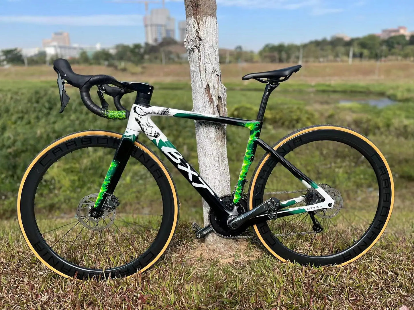 BXT Carbon Disc Brake Road Bike Frame Bicycle Framest Hidden Cable Line Road Bicycle with Bike Handlebar rennrad rahmen