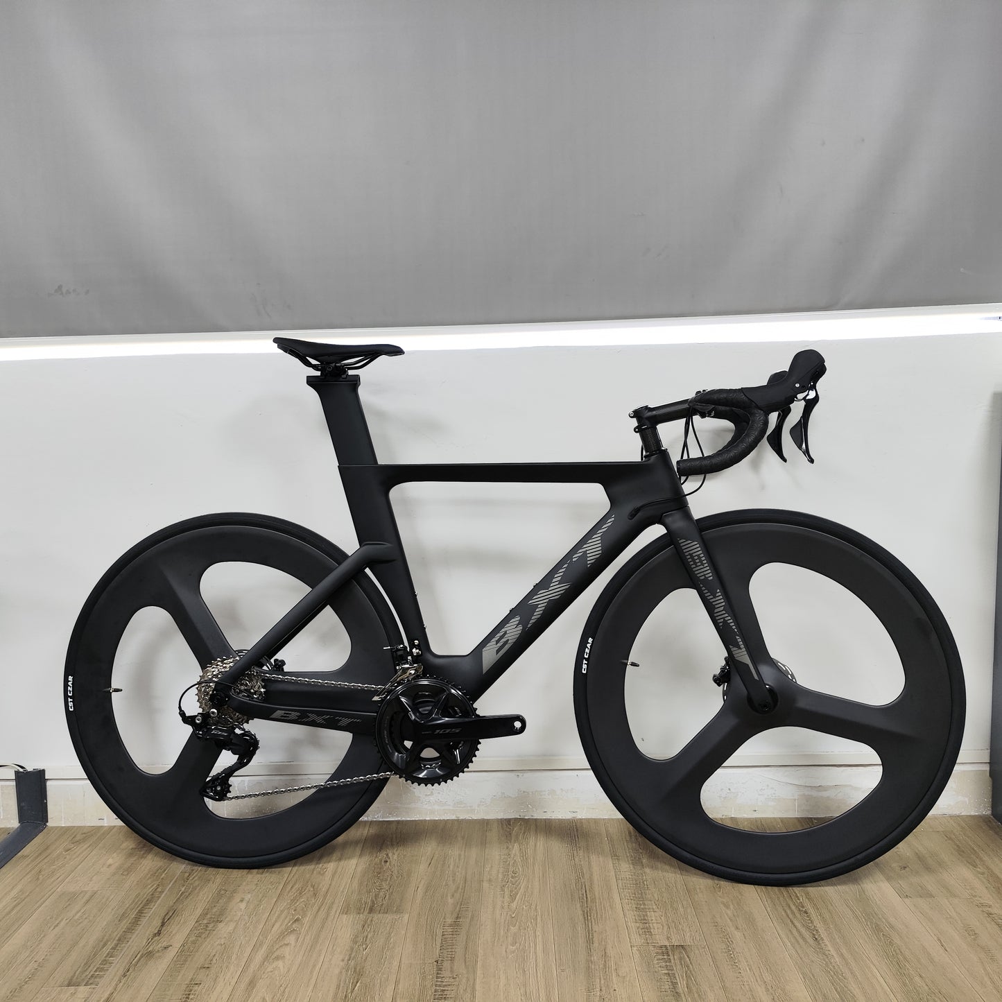 BXT Complete Carbon Road Bike Disc Brake R7000 22-Speed Road Racing Carbon Bike